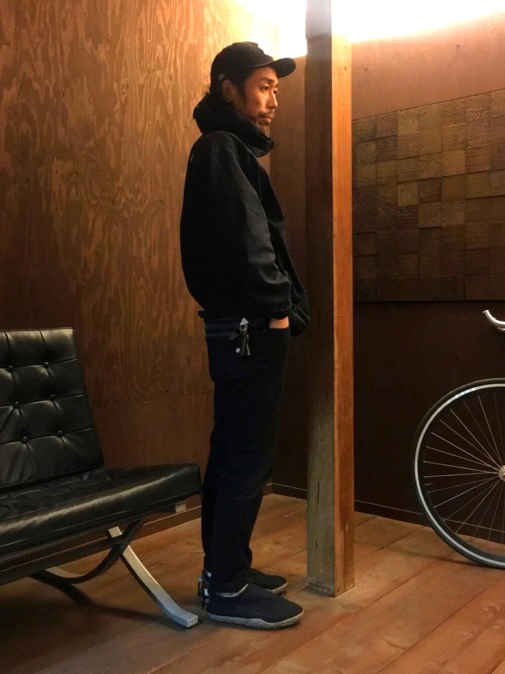 「ドラフトナイキ、ブラック、ナイキ、キャップ、スポーツミックス、エアモック」｜「BASECONTROLのbc exclusive dickies baseball cap（キャップ、ブラック系）」を使った、casa2011さん（メンズ・175cm）の冬コーディネートの1枚目の写真
