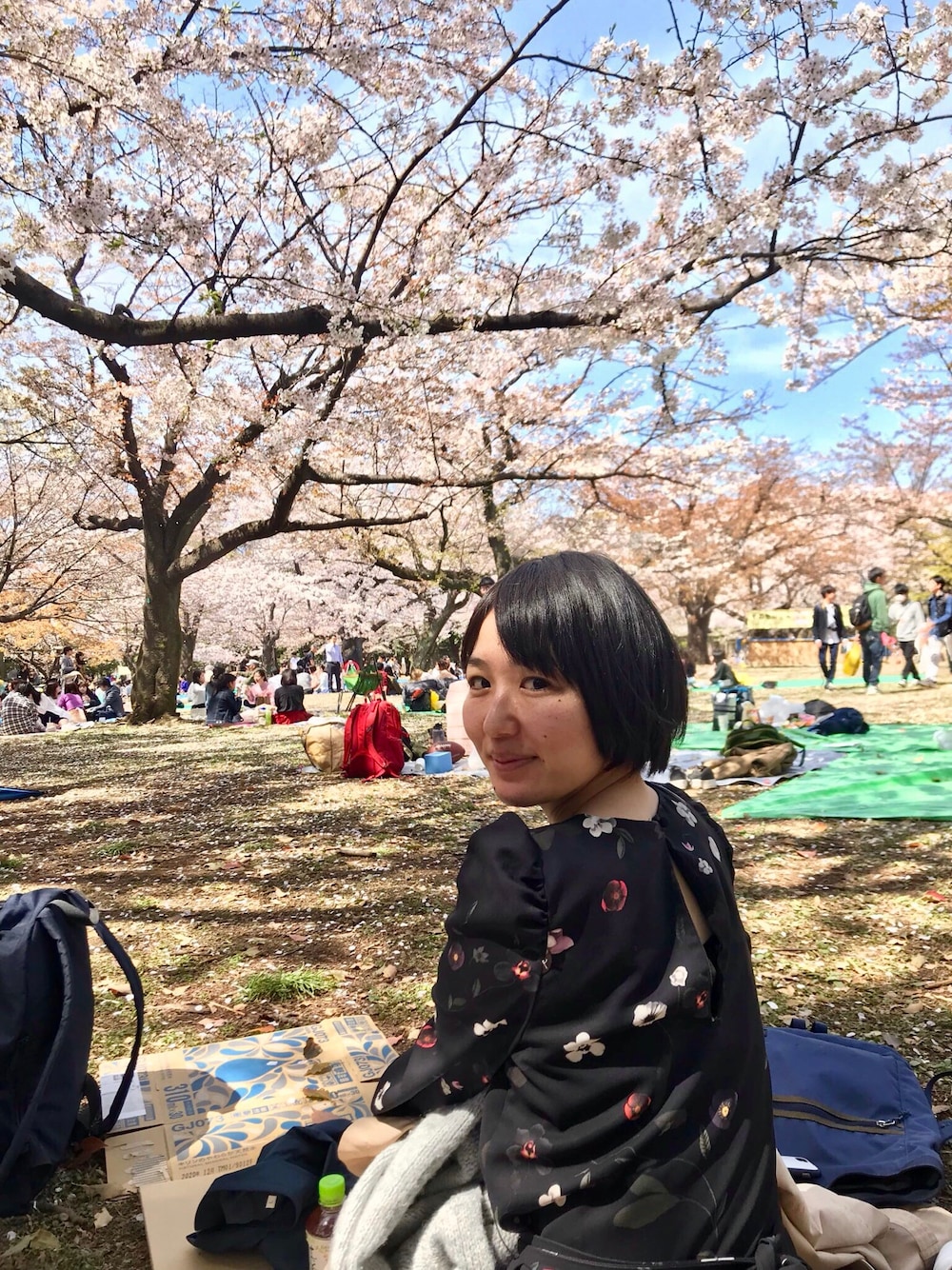 「H&Mのアイテム（ドレス、ブラック系）」を使った、ngsさん（レディース・153cm）の春コーディネートの1枚目の写真