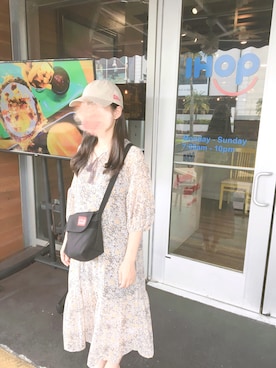 「家族旅行」｜「アイテム（ワンピース/ドレス）」を使った、モモコさん（レディース・156cm）の夏コーディネート