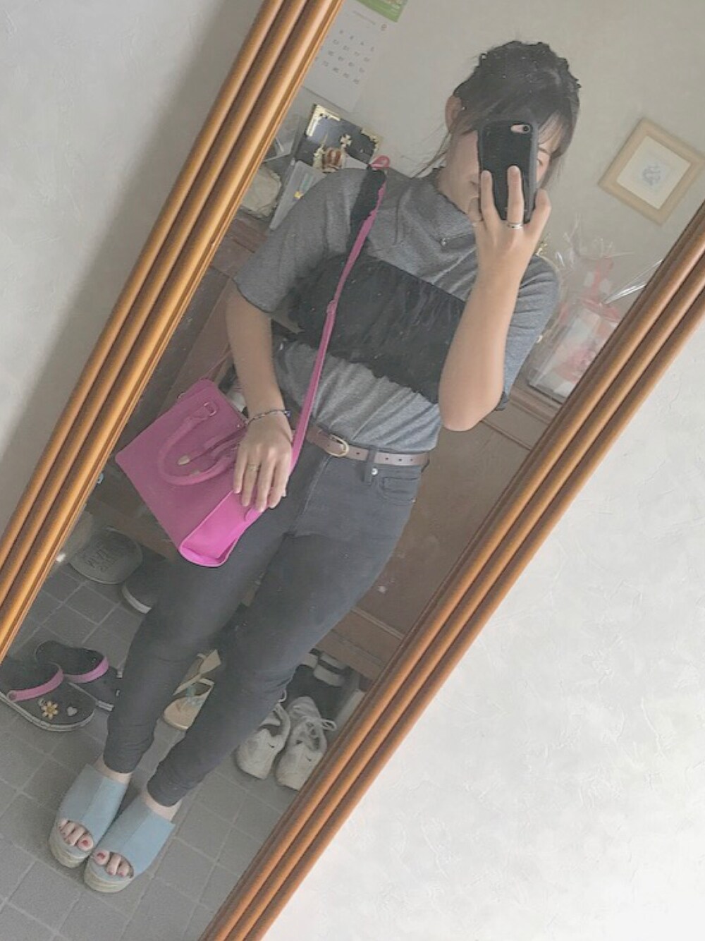 「真っ黒コーデ、おしゃれさんと繋がりたい、sweetの付録」｜「WEGOのWEGO/ラメハイネックフリルカットソー（Tシャツ/カットソー、ブラック系）」を使った、gyu🐰さん（レディース・157cm）の秋コーディネートの1枚目の写真