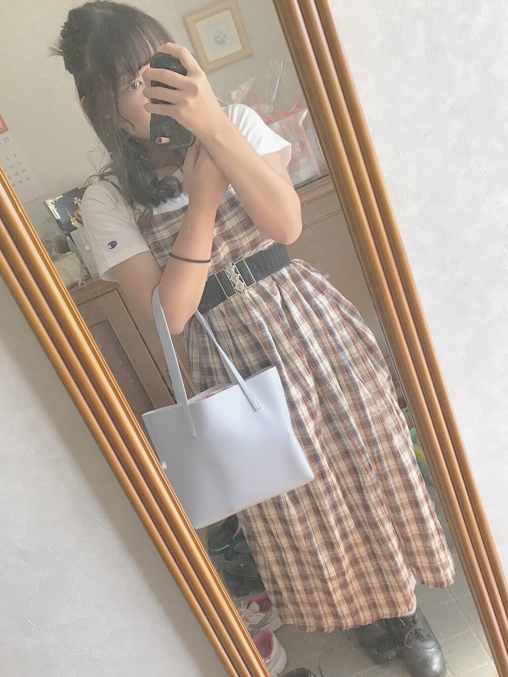 「ootd、l4l、l4like、古着好きな人と繋がりたい、おしゃれな人と繋がりたい、まだまだ初心者」｜「JILL by JILL STUARTのアイテム（トートバッグ、ブルー系）」を使った、gyu🐰さん（レディース・157cm）の秋コーディネートの1枚目の写真
