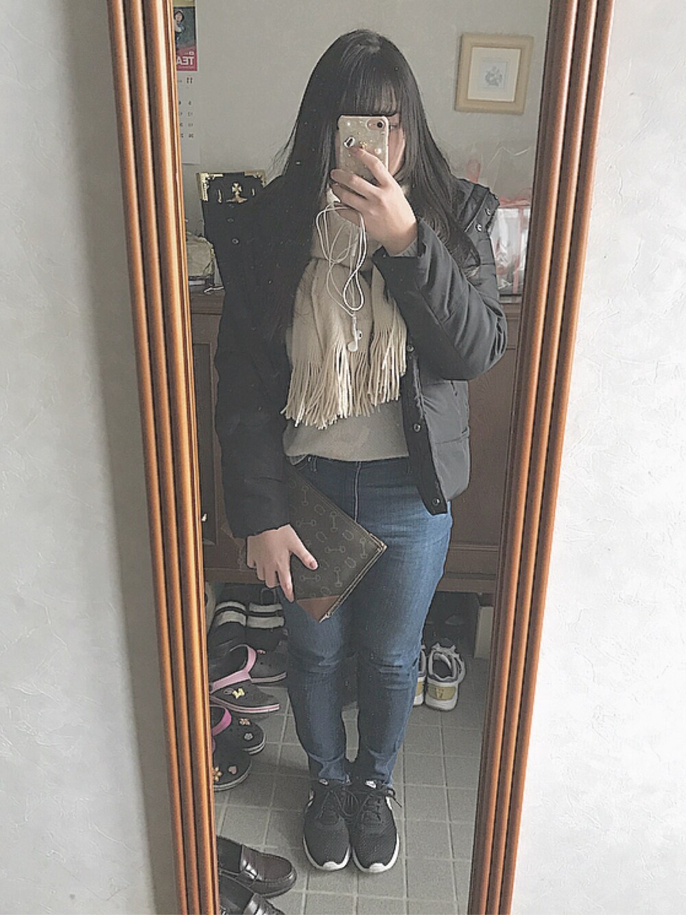 「バッグとズボンわからん、おしゃれさんと繋がりたい、古着好きな人と繋がりたい」｜「Heatherの◆ふわふわの触り心地！◆リブアミキモウストール  552548（ストール/ショール、ホワイト系）」を使った、gyu🐰さん（レディース・157cm）の冬コーディネートの1枚目の写真