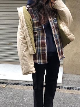 「チェックシャツ」｜「アイテム（その他アウター）」を使った、momoさん（レディース・165cm）の冬コーディネート