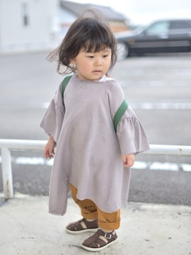 「Cienta（シエンタ）のアイテム（サンダル）」を使った、YUYU+さん（キッズ・80cm）の春コーディネート