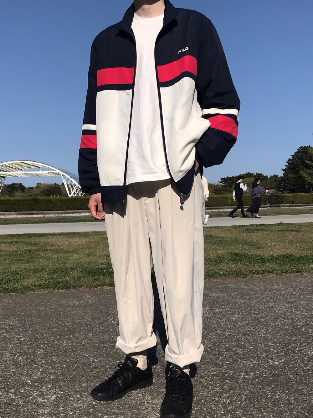 「FILAのアイテム（ジャケット/アウター、ホワイト系）」を使った、ちおさん（メンズ・167cm）の春コーディネートの1枚目の写真