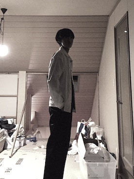 「MYne（マイン）のアイテム（チノパンツ）」を使った、関口  達也さん（メンズ・181cm）の夏コーディネート