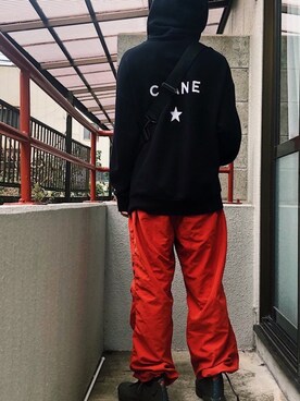「CLANE（クラネ）のアイテム（パーカー）」を使った、Tenさん（メンズ・168cm）の冬コーディネート