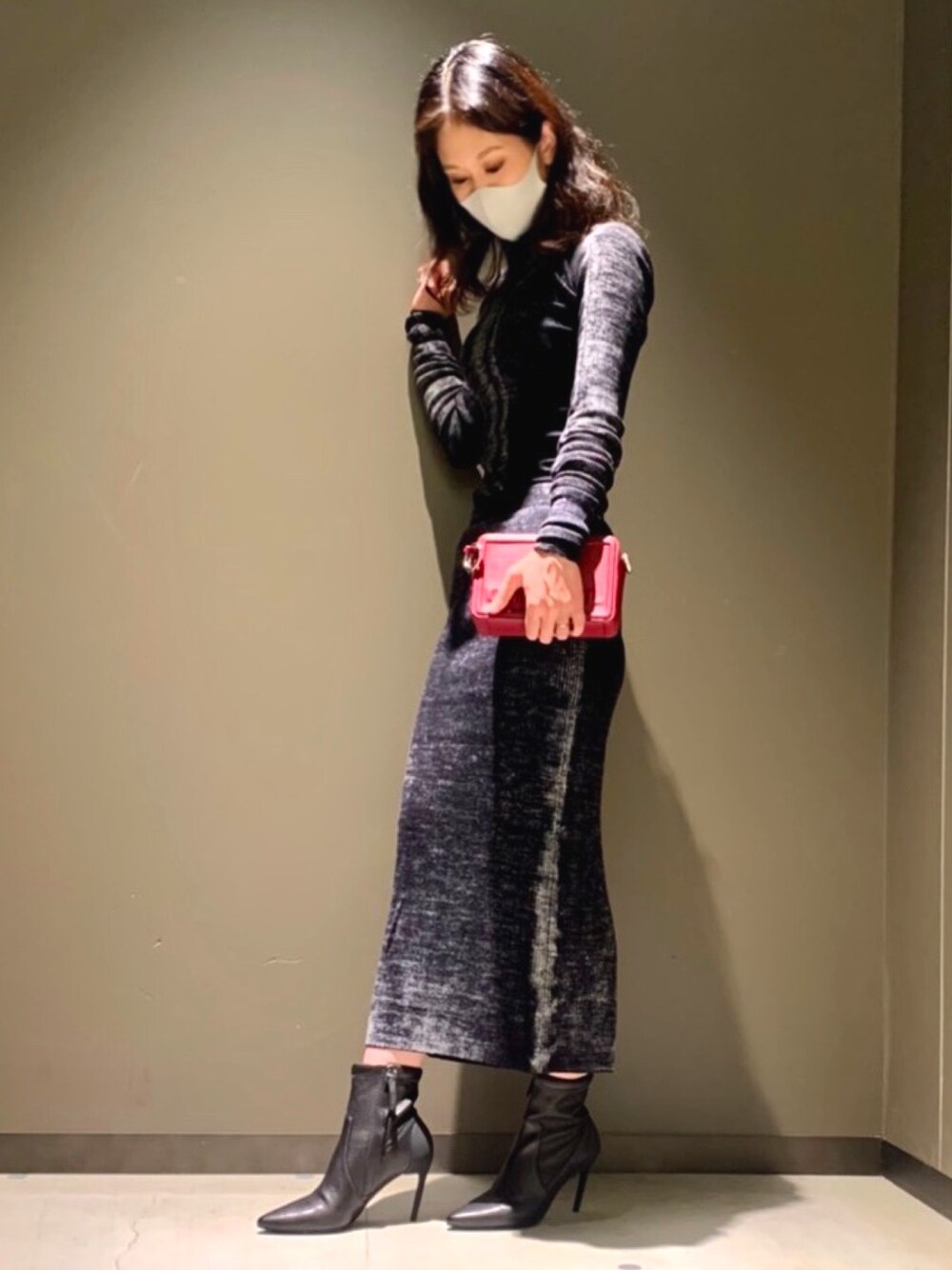 「秋服、シンプル、オトナ女子、ニット、セットアップ、きれいめコーディネート、ブーツ、Diesel、DIESELららぽーと富士見」｜「DIESELのレディース ニット リブハイネック ニットトップス（ニット/セーター、ブラック系）」を使った、MIKIさん（レディース・164cm）の秋コーディネートの1枚目の写真