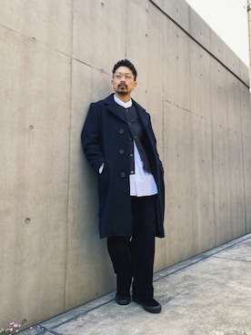 「SCHOTT」｜「アイテム（チェスターコート）」を使った、Tomoya  Miuraさん（メンズ・170cm）の秋コーディネート