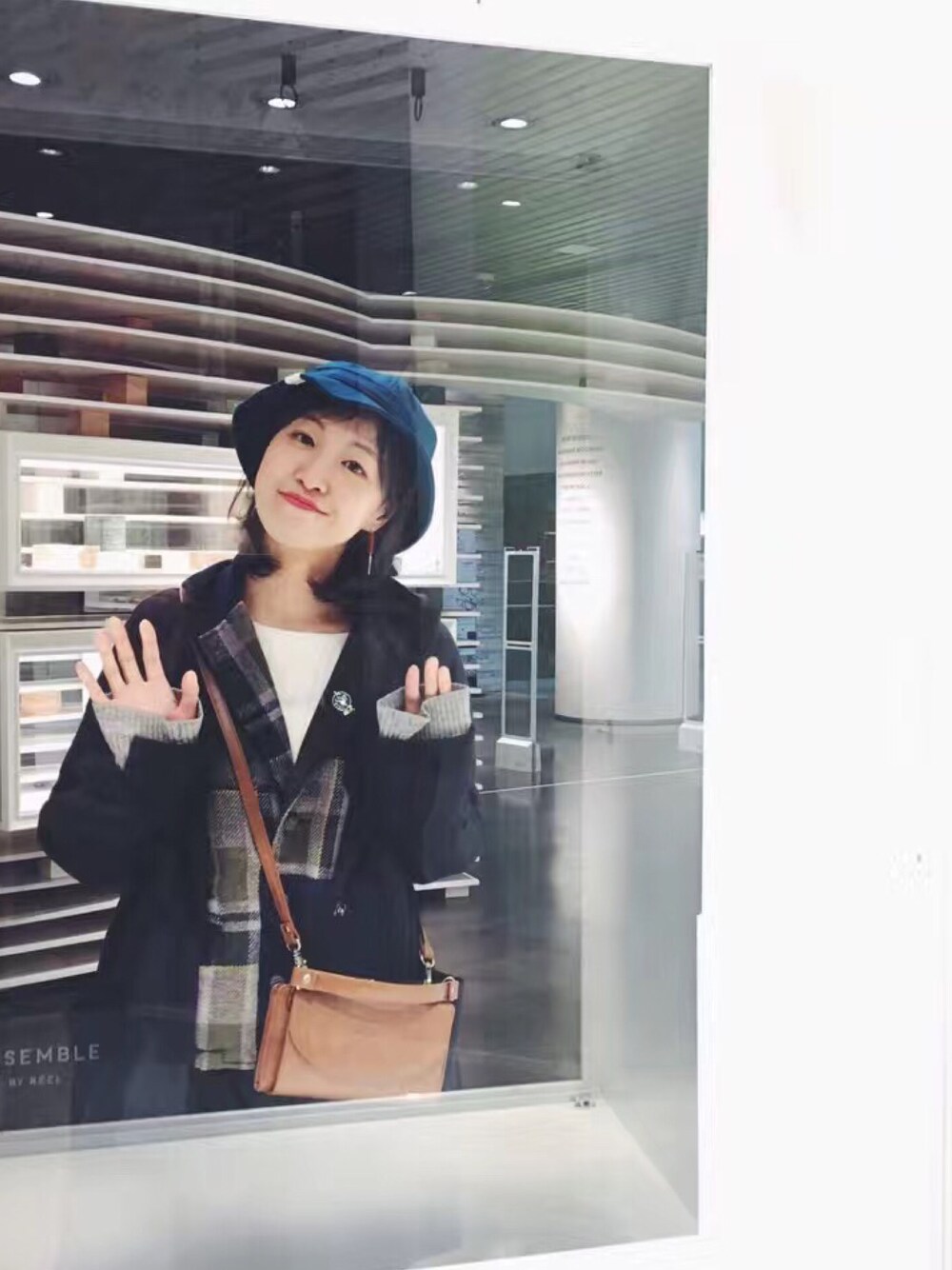「ootd」｜「Herschel Supply Co.のアイテム（ハット、ブルー系）」を使った、AmberRUANさん（レディース・161cm）の夏コーディネートの1枚目の写真
