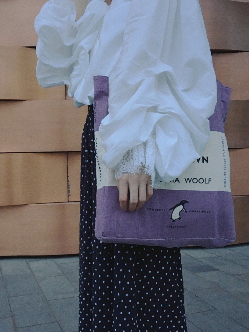 「ootd、mystic、coordinate」｜「Penguinのアイテム（ショルダーバッグ、パープル系）」を使った、AmberRUANさん（レディース・161cm）の夏コーディネートの1枚目の写真