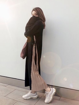 「ISOOK（アイスー）のアイテム（トートバッグ）」を使った、松尾瞳さん（レディース・157cm）の冬コーディネート