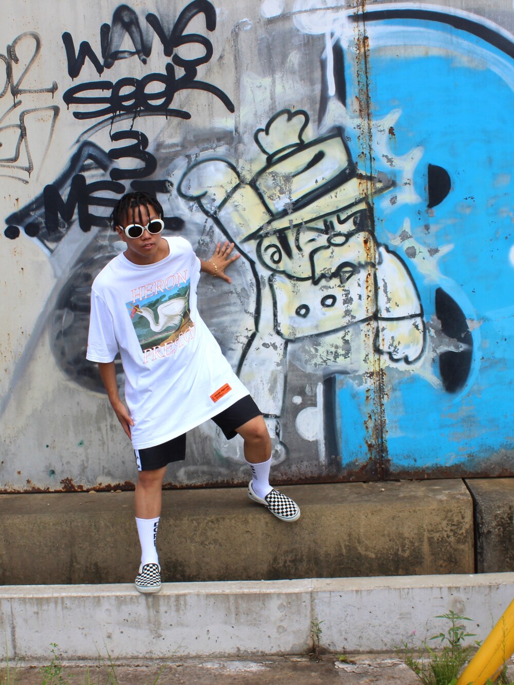 「VANS、dope、KAPPA、heronpreston、ヘロンプレストン、YSL、イヴサンローラン、サンローランパリ」｜「heron prestonのアイテム（Tシャツ/カットソー、ホワイト系）」を使った、そーまさん（メンズ・170cm）の秋コーディネートの1枚目の写真