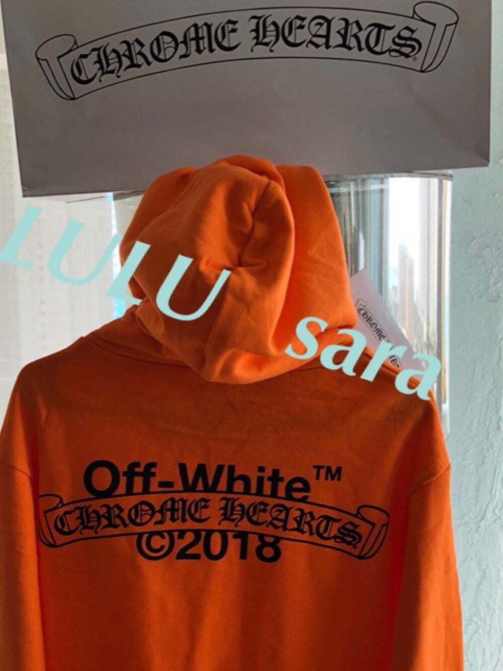 「MIAMI、Chrome Hearts、off white」｜「CHROME HEARTSのアイテム（パーカー、オレンジ系）」を使った、Masa🅿︎andaさん（メンズ・178cm）の春コーディネートの1枚目の写真