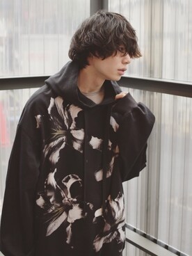「LAD MUSICIAN（ラッドミュージシャン）のアイテム（パーカー）」を使った、sato_shunさん（メンズ・178cm）の秋コーディネート