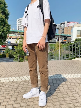 「アイテム（デニムパンツ、ブラウン系）」を使った、KNTさん（メンズ・182cm）の秋コーディネート