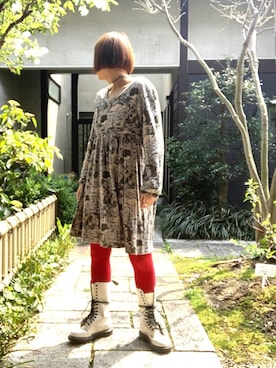 「赤タイツ」｜ぽん。さん（レディース・159cm）の春コーディネート