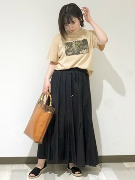 「VERBENAS（ベルベナス）のアイテム」を使った、工藤さん（レディース・156cm）の夏コーディネート