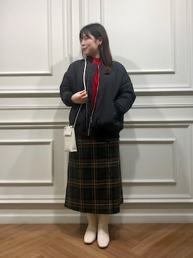 「ラップスカート」｜「アイテム（ブルゾン）」を使った、工藤さん（レディース・156cm）の秋コーディネート