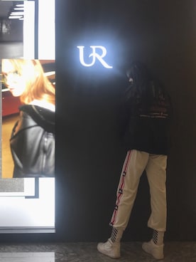 「PALACE（パレス）のアイテム（Hoodies、ホワイト系）」を使った、ujrfnfjrhd-さん（レディース・173cm）の秋コーディネート