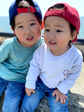 「abcd（ナシ）のアイテム（キャップ）」を使った、yamatenさん（キッズ・90cm）の春コーディネート