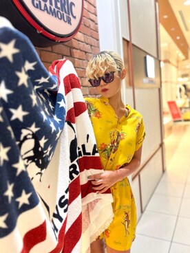 kamidemaoさんの「FLAG WOMAN ビーチタオル」を使ったコーディネート