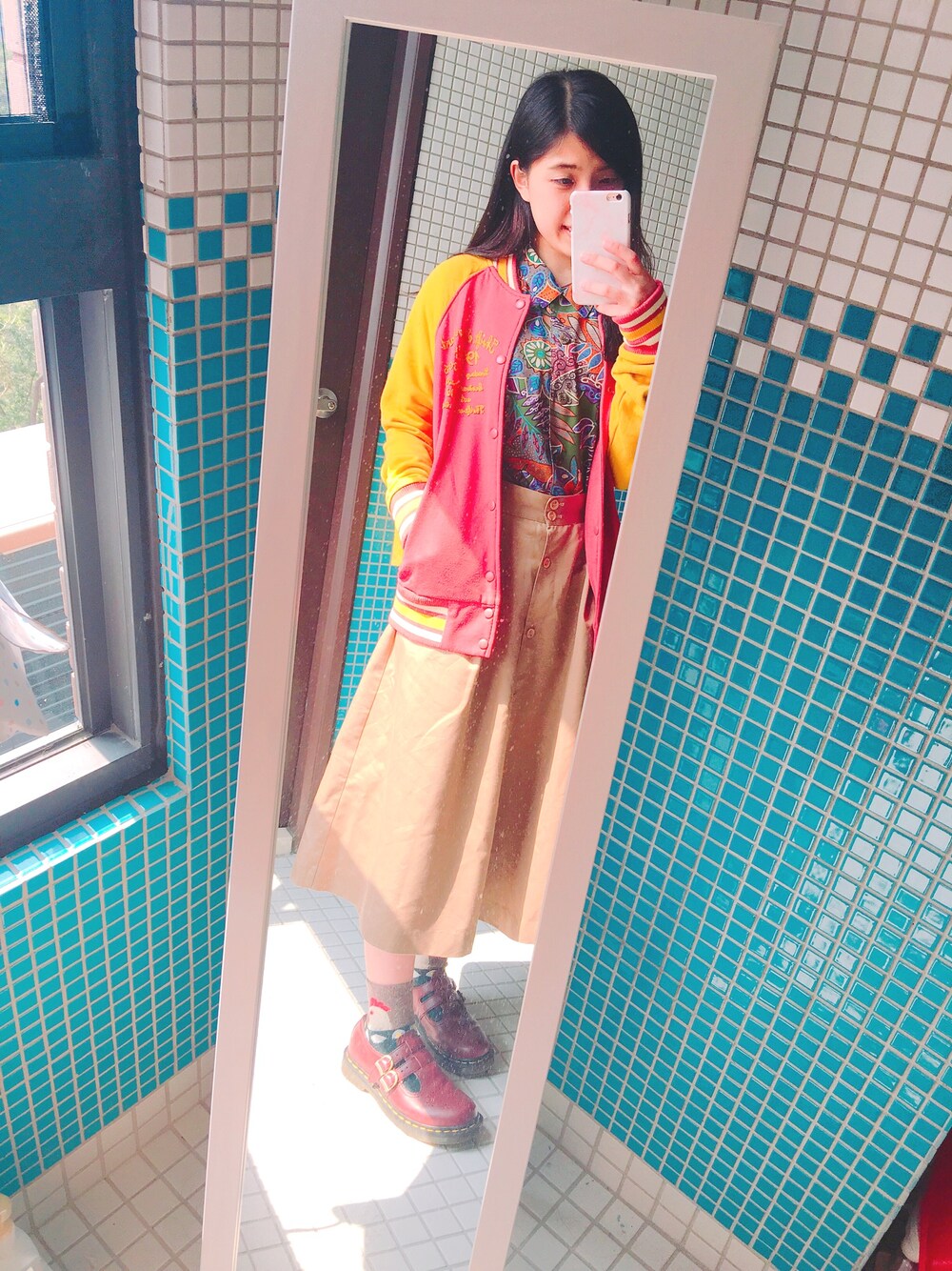 「casual、Japan、second hand、古着、school、flower、春コーデ、girl」｜「古著のアイテム（トップス、その他）」を使った、Wong Yokettさん（レディース・158cm）の春コーディネートの1枚目の写真