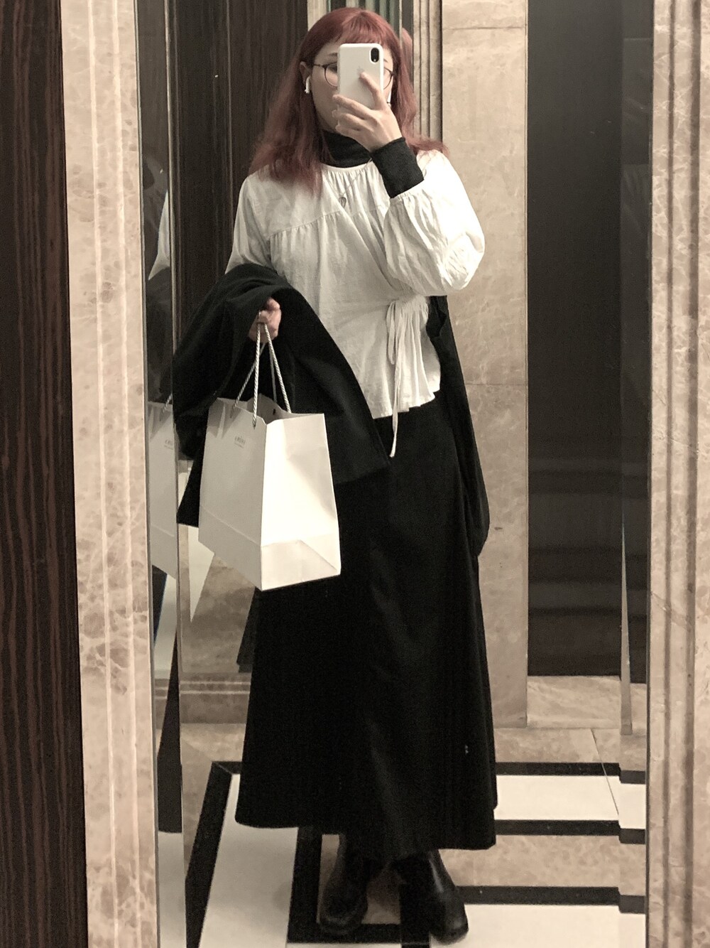 「ootd、黒、冬コーデ、日系極簡」｜「STYLENANDAのアイテム（スカート、ブラック系）」を使った、mankkongさん（レディース・165cm）の冬コーディネートの1枚目の写真