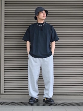 「MONKEY TIME（モンキータイム）のアイテム（スウェットパンツ）」を使った、Kentaro Nishimotoさん（メンズ・170cm）の春コーディネート