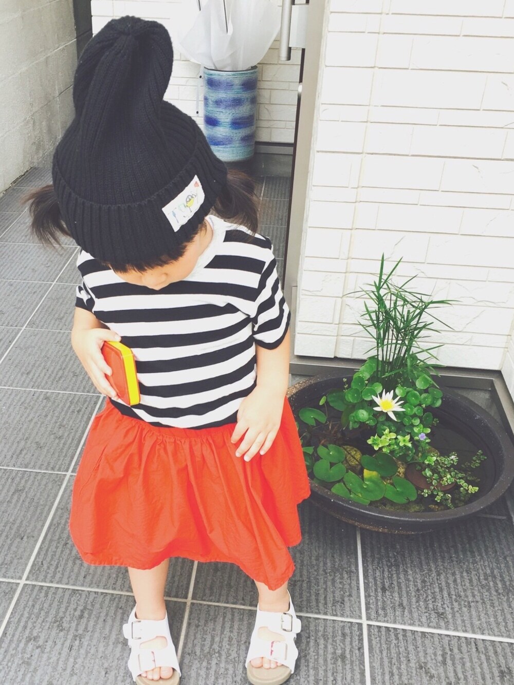 「おしゃれさんと繋がりたい、サンダル、夏コーデ、シンプルコーデ、Tシャツ、ボーダー、ciaopanicTYPY、無印良品、GLOBAL WORK、韓国子供服」｜「CIAOPANIC TYPYのアイテム（ニットキャップ/ビーニー、ブラック系）」を使った、FURU‿̑̈IKU   さん（キッズ・90cm）の夏コーディネートの1枚目の写真