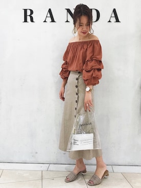 「アイテム（アクセサリー、グリーン系）」を使った、haruka babaさん（レディース・165cm）の春コーディネート