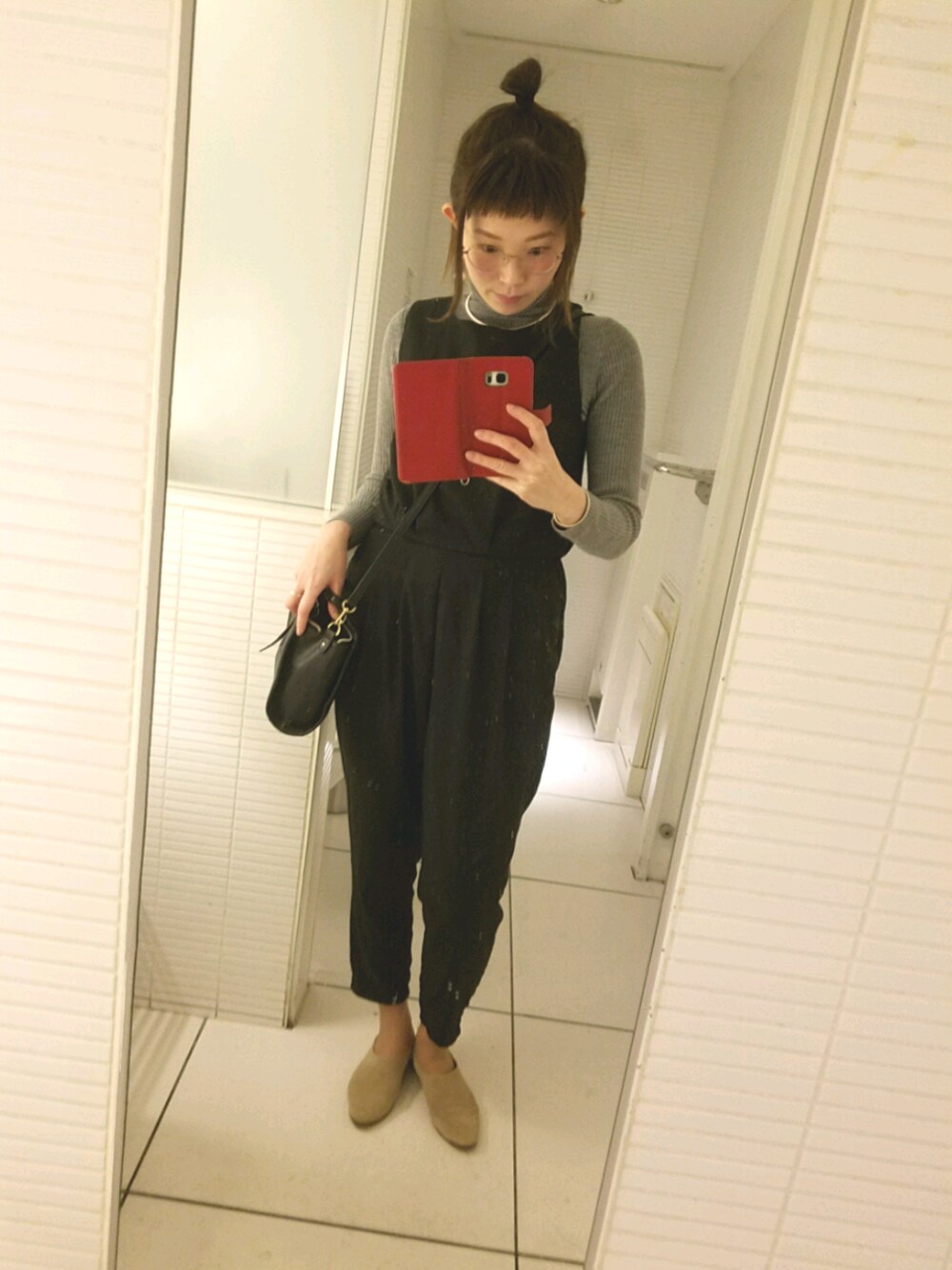 「スプリングSENSEOFPLACE、お団子ヘアー」｜「ZARAのアイテム（シューズ、ベージュ系）」を使った、ぴこさん（レディース・166cm）の春コーディネートの1枚目の写真