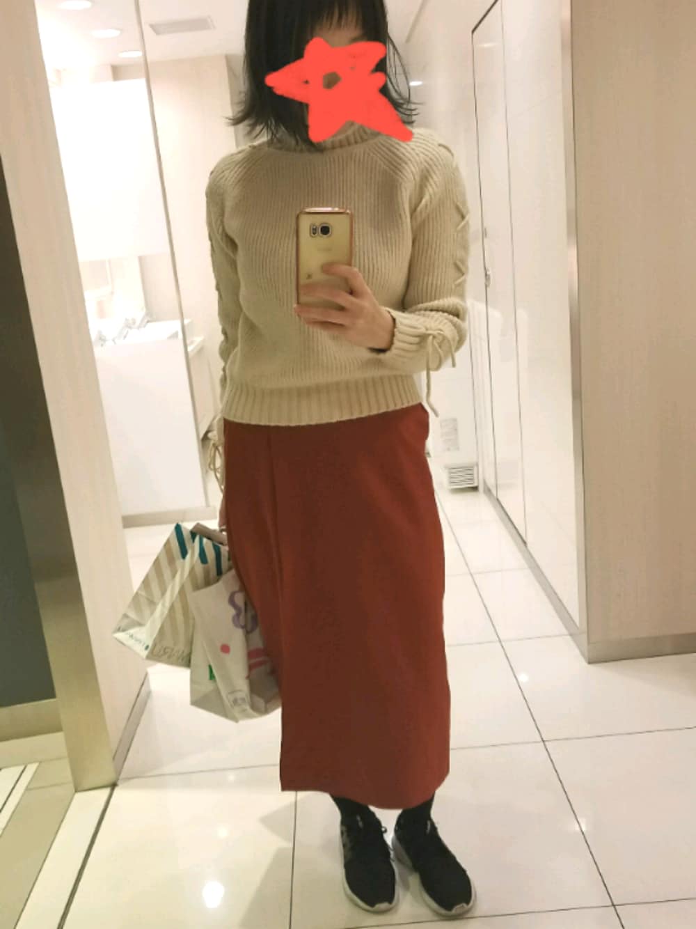 「ZARAのアイテム（スカート、オレンジ系）」を使った、ぴこさん（レディース・166cm）の春コーディネートの1枚目の写真