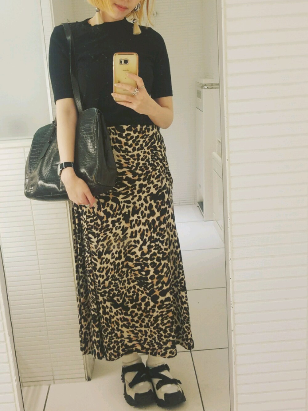 「ZARAのアイテム（スカート、その他）」を使った、ぴこさん（レディース・166cm）の春コーディネートの1枚目の写真