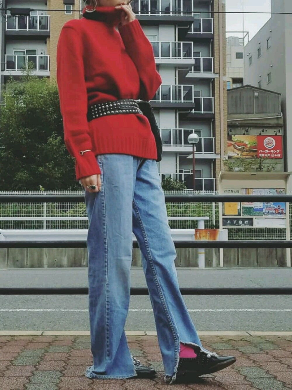 「冬コーデ、カジュアル、プチプラ、ハイネック、タートルネック、古着」｜「GUのアイテム（ニット/セーター、レッド系）」を使った、ぴこさん（レディース・166cm）の秋コーディネートの1枚目の写真