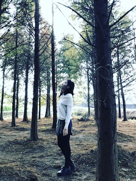 「agnes b.（アニエスベー）のアイテム（ニット/セーター、ホワイト系）」を使った、Jennaさん（レディース・163cm）の春コーディネート