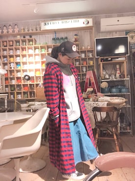「SANTA CRUZ（サンタクルーズ）のアイテム（パーカー、グレー系）」を使った、おやつ。さん（レディース・152cm）の春コーディネート