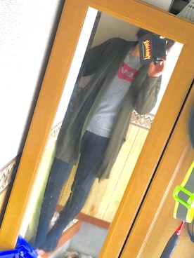 「Levi's（リーバイス）のアイテム（T Shirts、グレー系）」を使った、mariaさん（レディース・161cm）の冬コーディネート