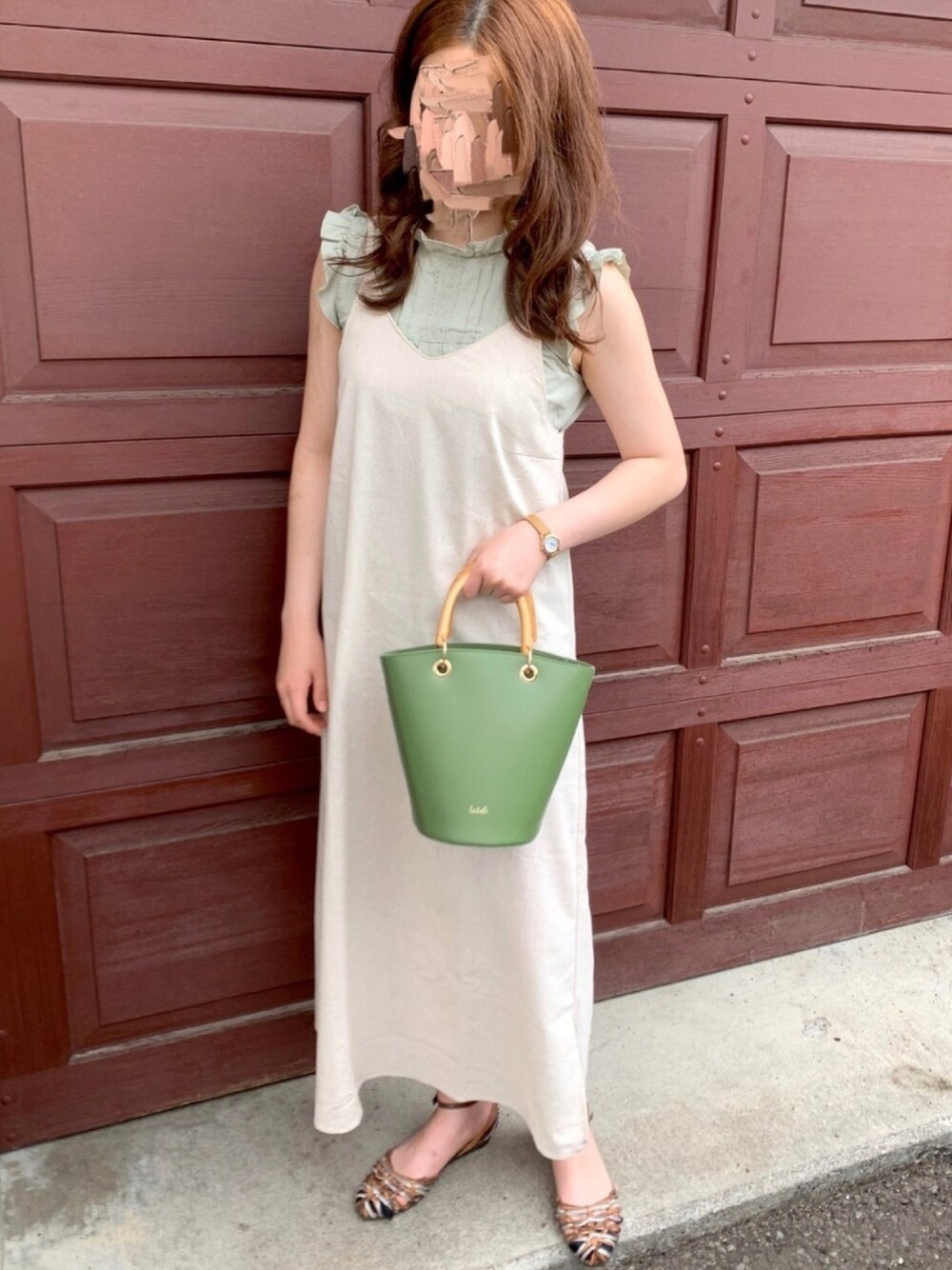 「これが私をアゲる服、プチプラコーデ、GRL、フリルブラウス、ワンピース」｜「LAKOLEのウッドハンドルバケツバッグ / 929222（ショルダーバッグ、グリーン系）」を使った、Rinkaさん（レディース・159cm）の春コーディネートの1枚目の写真