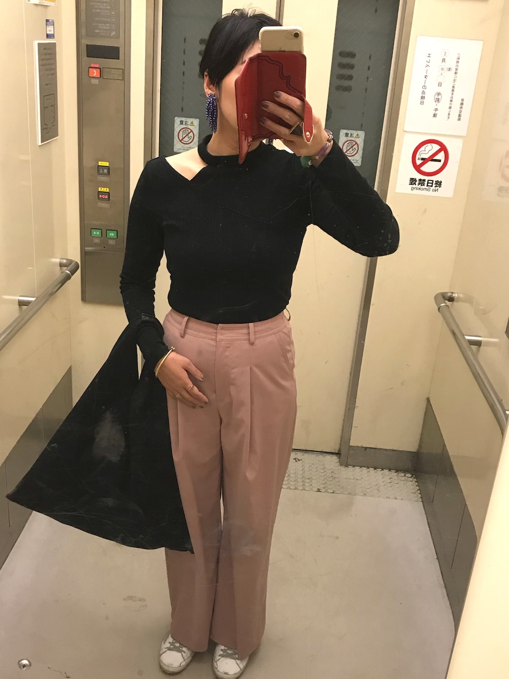 「GARAGE OF GOOD CLOTHINGのタックワイドパンツ（パンツ、ピンク系）」を使った、mu-さん（レディース・161cm）の春コーディネートの1枚目の写真