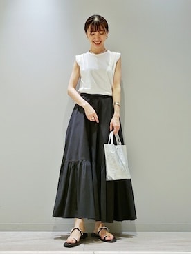 「アイテム（トートバッグ、シルバー系）」を使った、yoshimiさん（レディース・167cm）の夏コーディネート