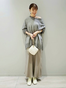 「アイテム（バッグ、ホワイト系）」を使った、yoshimiさん（レディース・167cm）の秋コーディネート