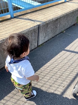 「西松屋（ニシマツヤ）のアイテム（スニーカー、ブラック系）」を使った、ひーさん（キッズ・90cm）の春コーディネート