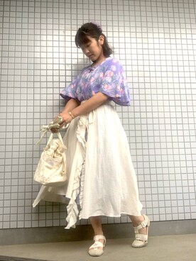 Ayumi Onishiさんの「フリルフリルエプロンスカート」を使ったコーディネート