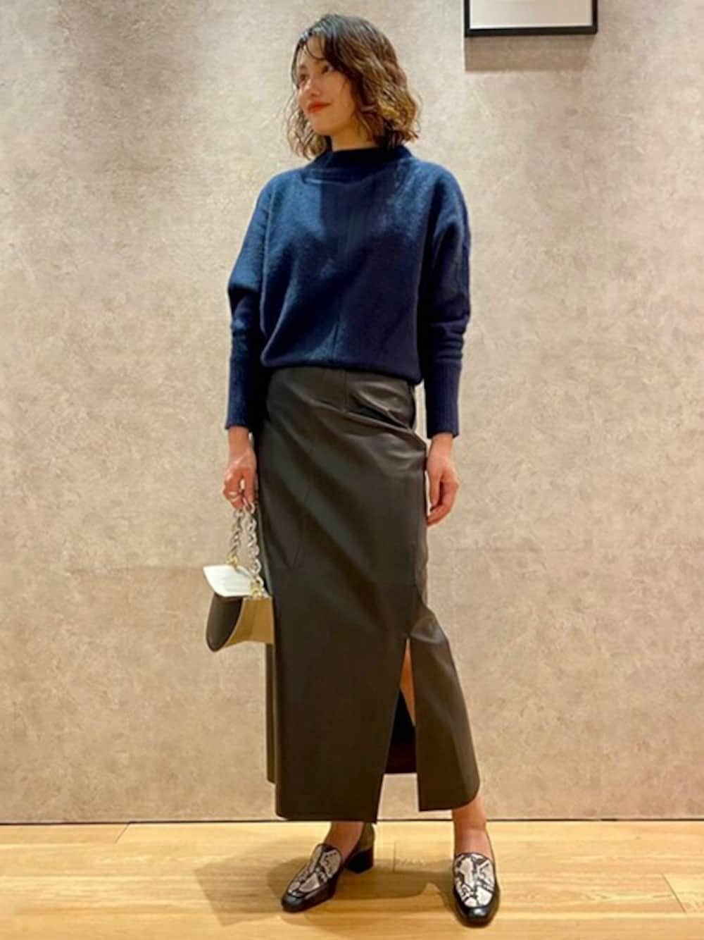 YUZEFI DORIS ハーフムーンショルダーバッグを使った人気ファッション  