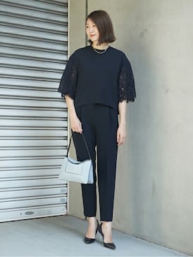 「TOMORROWLAND （トゥモローランド）のドライダブルクロス フロントタックテーパードパンツ（その他パンツ）」を使った、TOMORROWLAND SHOP WOMENさん（レディース・168cm）の秋コーディネート