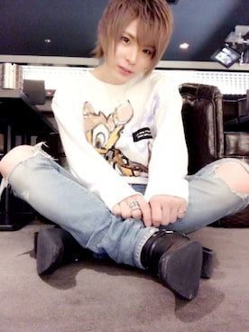 「Chrome Hearts」｜「アイテム（スウェット）」を使った、ひょうごっちべいべーさん（メンズ・175cm）の春コーディネート