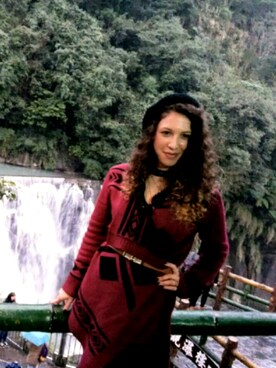 「eMMa（エマ）のアイテム」を使った、EmmaRazさん（レディース・153cm）の冬コーディネート