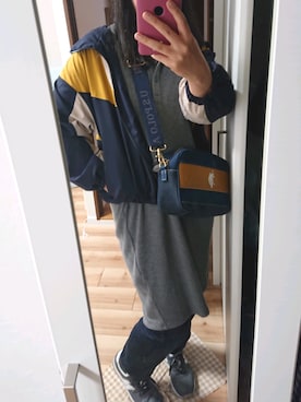 「rps（アールピーエス）のアイテム（マウンテンパーカー）」を使った、こあらさん（レディース・159cm）の春コーディネート