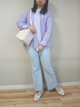 「アイテム（ポスター/アート、ブラック系）」を使った、こあらさん（レディース・159cm）の春コーディネート